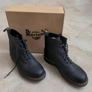 MENS DR MARTENS GREASY BOOTS